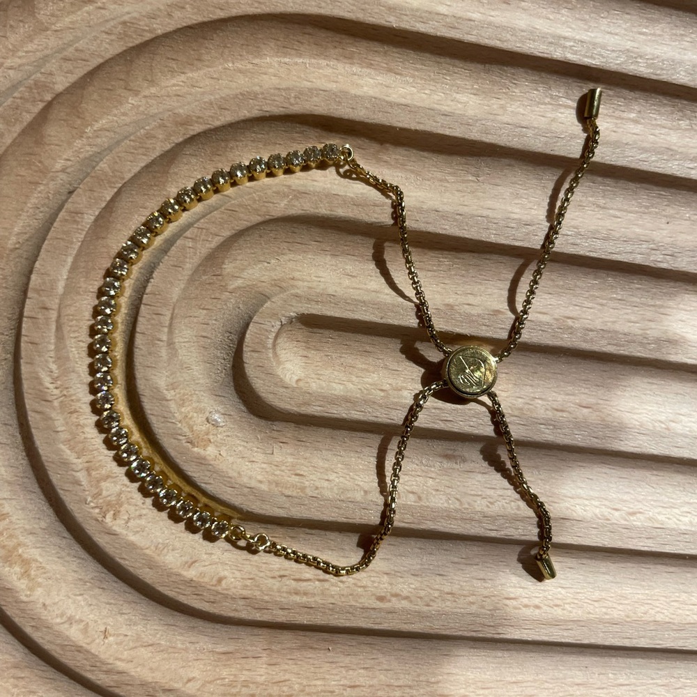 Gold dainty bracelet